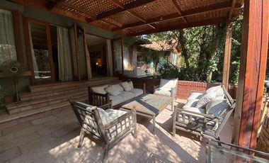 Casa en venta de 6 dorm. en sector Mayflower, Lo Barnechea