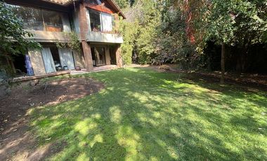 Casa en venta de 6 dorm. en sector Mayflower, Lo Barnechea