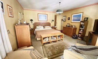 Casa en venta de 6 dorm. en sector Mayflower, Lo Barnechea