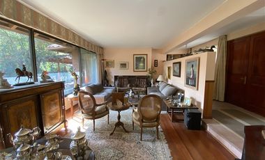 Casa en venta de 6 dorm. en sector Mayflower, Lo Barnechea