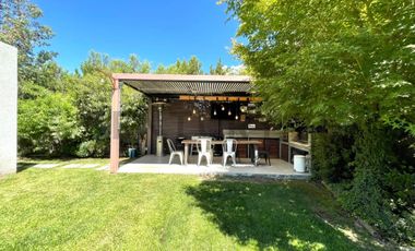 VENDO HERMOSA CASA ESTILO MEDITERRÁNEA EN SANTA ELENA CHICUREO