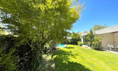 VENDO HERMOSA CASA ESTILO MEDITERRÁNEA EN SANTA ELENA CHICUREO