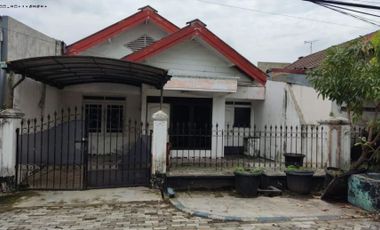 Rumah Hitung Tanah Cluster Nanas Pondok Tjandra Sidoarjo, Sebelah Club House