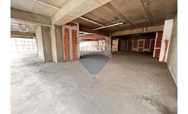 Local Comercial 445 m2 - Planta Libre