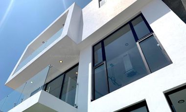 Hermosa casa nueva en venta en Zona Esmeralda