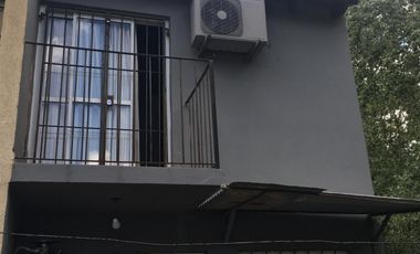 Excelente dúplex a 330m Autopista del Oeste, V.Tesei, Hurlingham. FINANCIACIÓN .ACEPTA PERMUTAS.