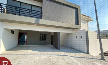 Casa en venta Boca del Río - Riviera Veracruzana; residencial Lomas de la Rioja