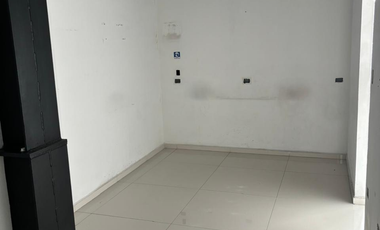Locales en renta en Plaza Comercial TZN2