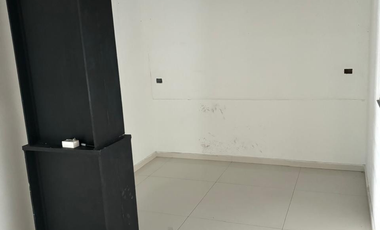 Locales en renta en Plaza Comercial TZN2