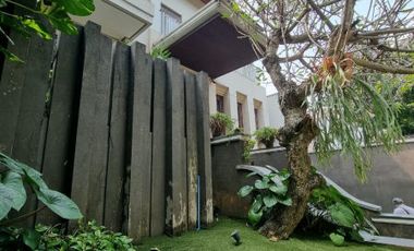RUMAH at Jl PANGLIMA POLIM, PANGPOL, KEBAYORAN BARU, JAKSEL