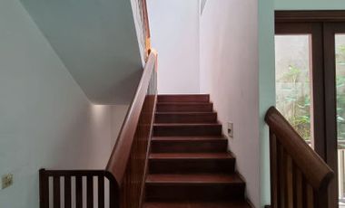 RUMAH at Jl PANGLIMA POLIM, PANGPOL, KEBAYORAN BARU, JAKSEL