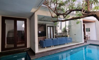 RUMAH at Jl PANGLIMA POLIM, PANGPOL, KEBAYORAN BARU, JAKSEL