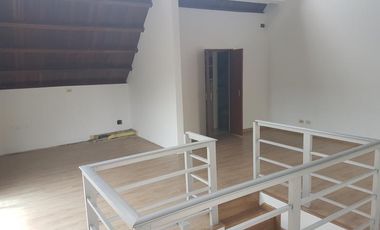 APARTEMEN BASSURA CITY FURSNISHED CANTIK DAN RAPI TIDAK PERNAH DI