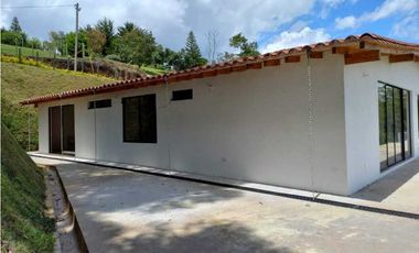 Finca En Marinilla Vereda La Esmeralda