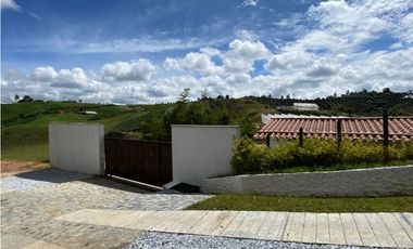 Finca En Marinilla Vereda La Esmeralda