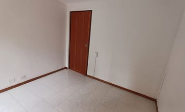apartamento en arriendo en bosques de zuñiga. Cod A513406