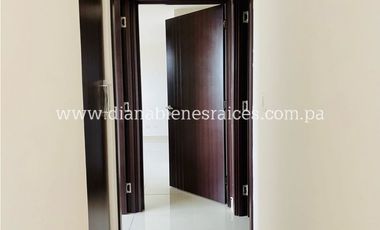 Se vende apartamento en Condado del Rey