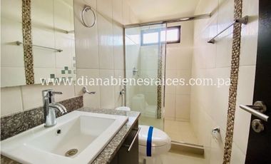 Se vende apartamento en Condado del Rey