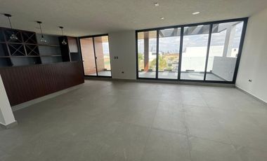 CASA EN RENTA MODERNA  EN LOMAS DE ANGELOPOLIS