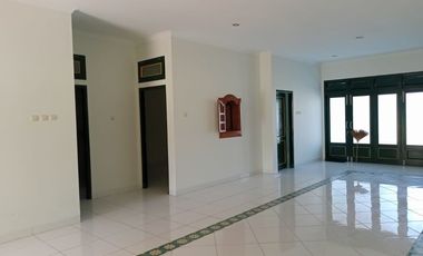 Rumah Dalam Benteng Kecamatan Keraton Akses Bagus