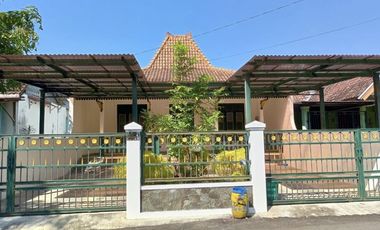 Rumah Dalam Benteng Kecamatan Keraton Akses Bagus