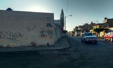 Casa en esquina propia para comercio