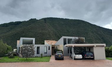 casa en venta en la calera. Cod V4294