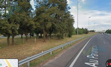 Venta de 2 Terrenos en Esquina -  Zona El triangulo, usos Vivienda y Comercial.-