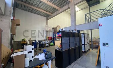 BODEGA EN VENTA CON OFICINAS HABILITADAS