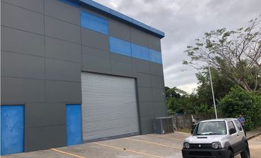 Alquilo galera en tocumen 125mts $ 1100