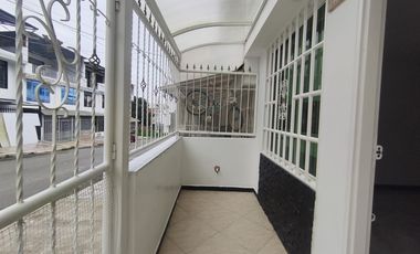 apartamento en arriendo en barrio el vergel piso 1. Cod A14155