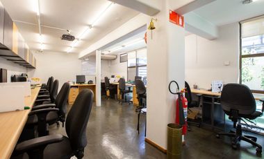 Atención Inversionistas!!Estupendo Local Comercial con renta vigente en el Golf