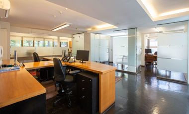 Atención Inversionistas!!Estupendo Local Comercial con renta vigente en el Golf