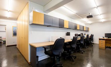 Atención Inversionistas!!Estupendo Local Comercial con renta vigente en el Golf