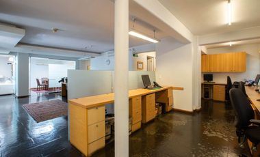 Atención Inversionistas!!Estupendo Local Comercial con renta vigente en el Golf