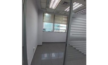 OFICINA EN PUNTA PACIFICA TORRES DE LAS AMERICAS 114M2 AMOBLADA