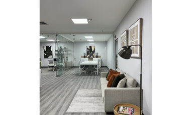 OFICINA EN PUNTA PACIFICA TORRES DE LAS AMERICAS 114M2 AMOBLADA