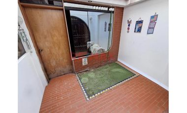 🔥🏡 ¡Venta De Casa En Santiago De Surco – Urb. Sagitario (Jirón Diana) ! 🏡🔥