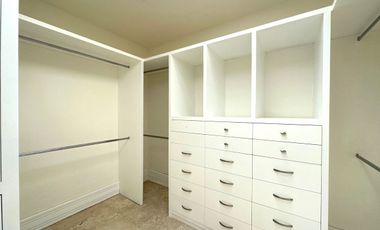 Casa en con Alberca y Cine en Venta Colinas de San Javier, Guadalajara, Jalisco.