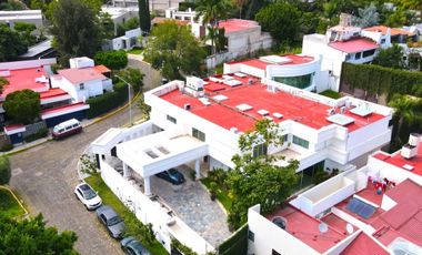 Casa en con Alberca y Cine en Venta Colinas de San Javier, Guadalajara, Jalisco.