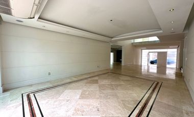 Casa en con Alberca y Cine en Venta Colinas de San Javier, Guadalajara, Jalisco.