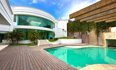 Casa en con Alberca y Cine en Venta Colinas de San Javier, Guadalajara, Jalisco.