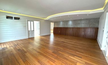 Casa en con Alberca y Cine en Venta Colinas de San Javier, Guadalajara, Jalisco.