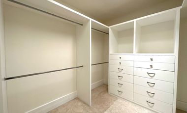 Casa en con Alberca y Cine en Venta Colinas de San Javier, Guadalajara, Jalisco.