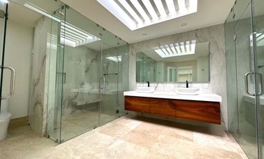 Casa en con Alberca y Cine en Venta Colinas de San Javier, Guadalajara, Jalisco.