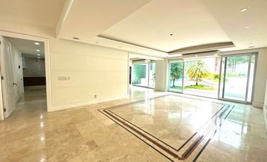 Casa en con Alberca y Cine en Venta Colinas de San Javier, Guadalajara, Jalisco.