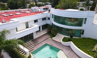 Casa en con Alberca y Cine en Venta Colinas de San Javier, Guadalajara, Jalisco.