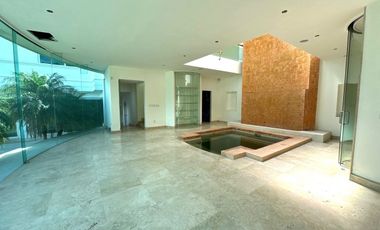 Casa en con Alberca y Cine en Venta Colinas de San Javier, Guadalajara, Jalisco.