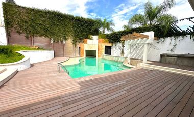 Casa en con Alberca y Cine en Venta Colinas de San Javier, Guadalajara, Jalisco.