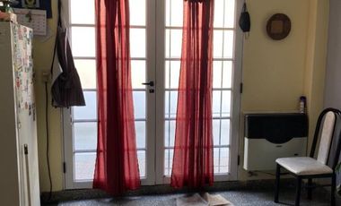 Casa PH en venta en Villa Dominico